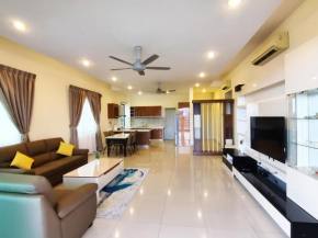 New! Sunrise Seaview Deluxe Suite 2000 sqft Imago Loft B 3 bedrooms above Imago Shopping Mall
